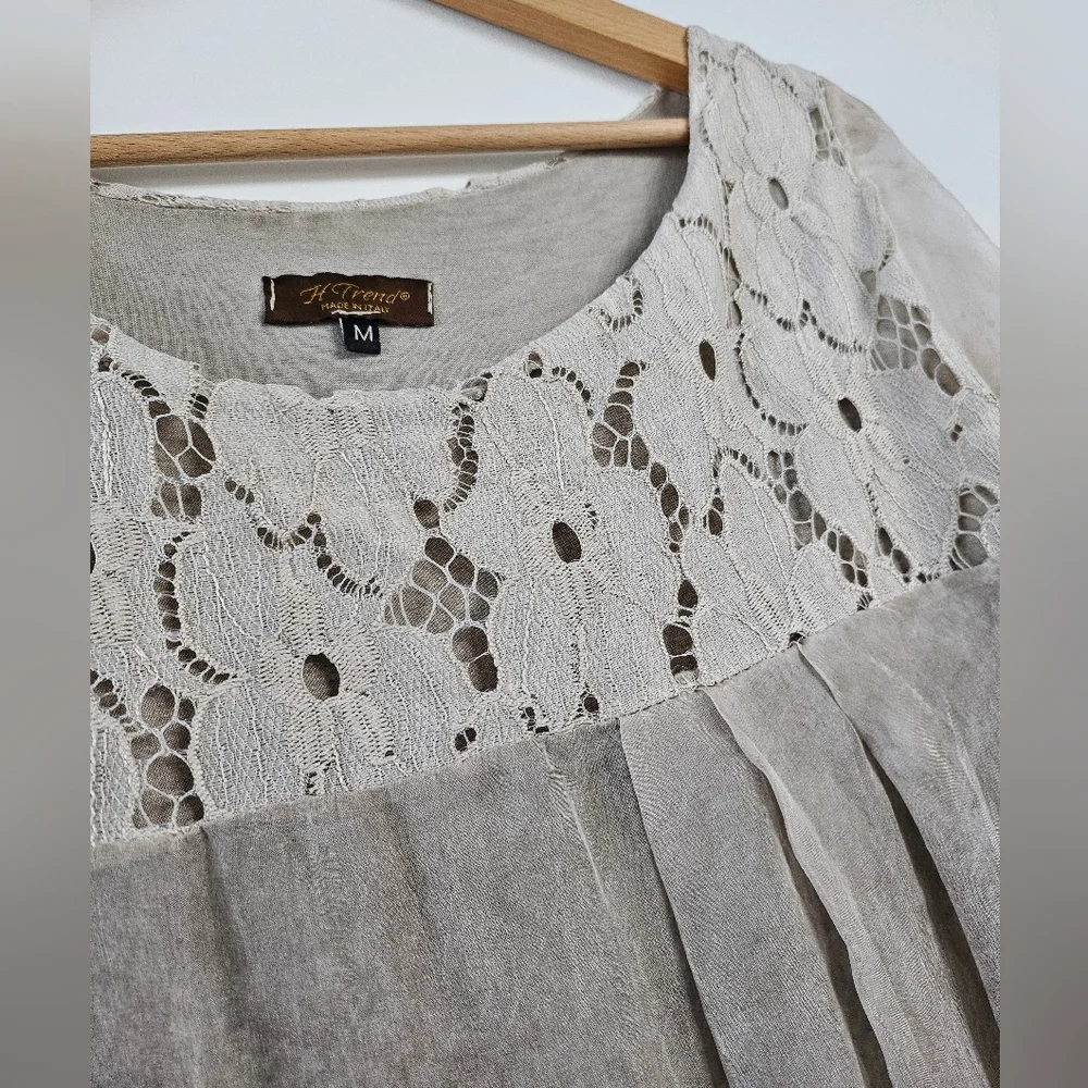 H Trend Italy 100% Silk Blouse Womens Medium Gray Whimsical Lace Floral Flowy - Picture 4 of 13